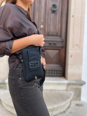 Vertical Baguette Fendi