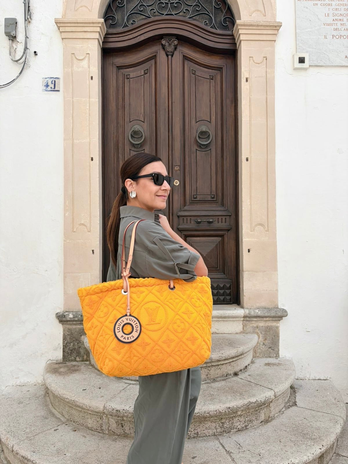 Lvacation Tote bag