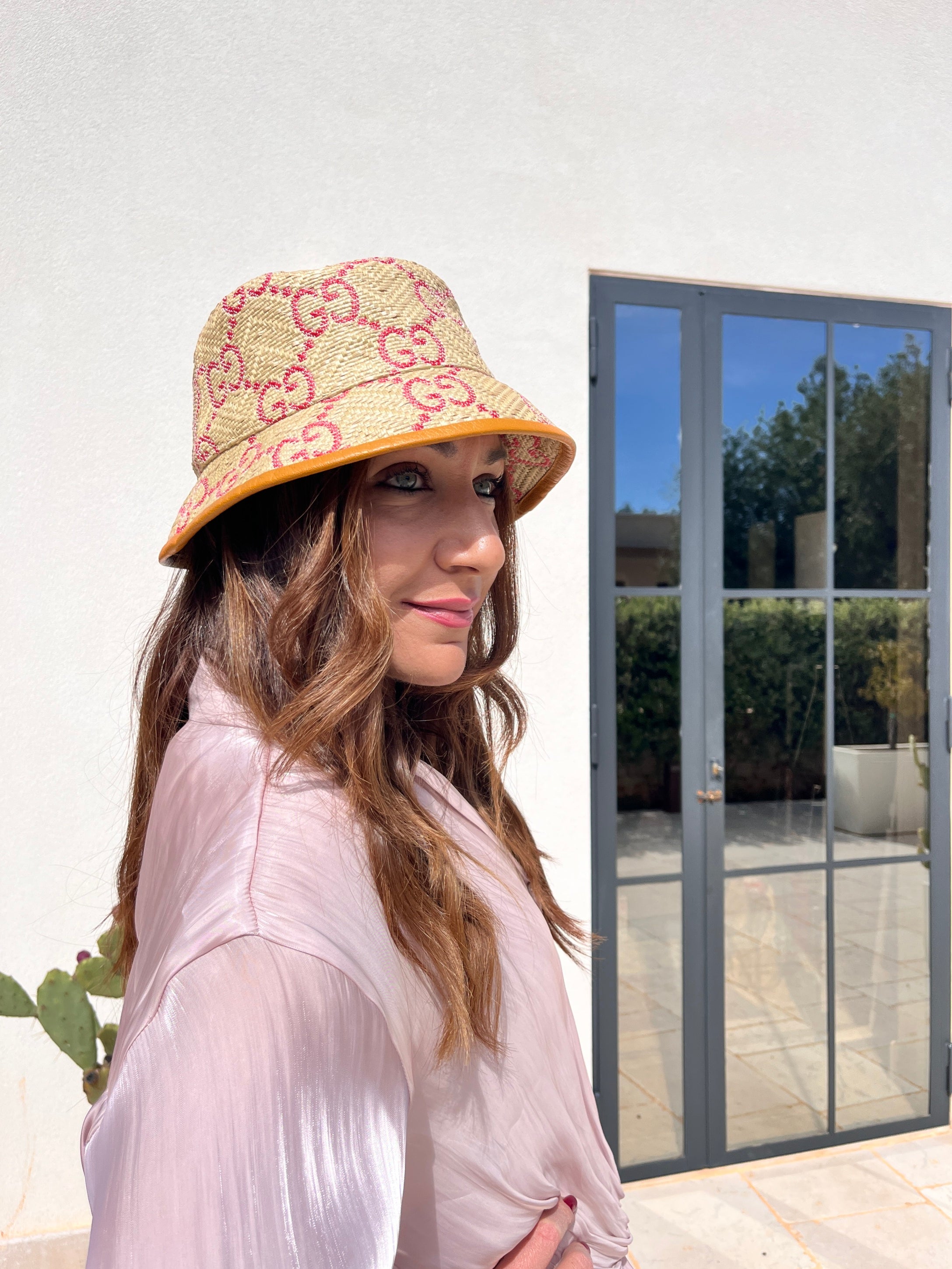 Cappello Bucket Gucci GG raffia