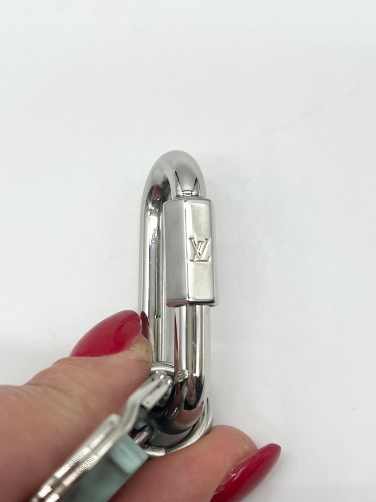 LV Shape Charm portachiavi