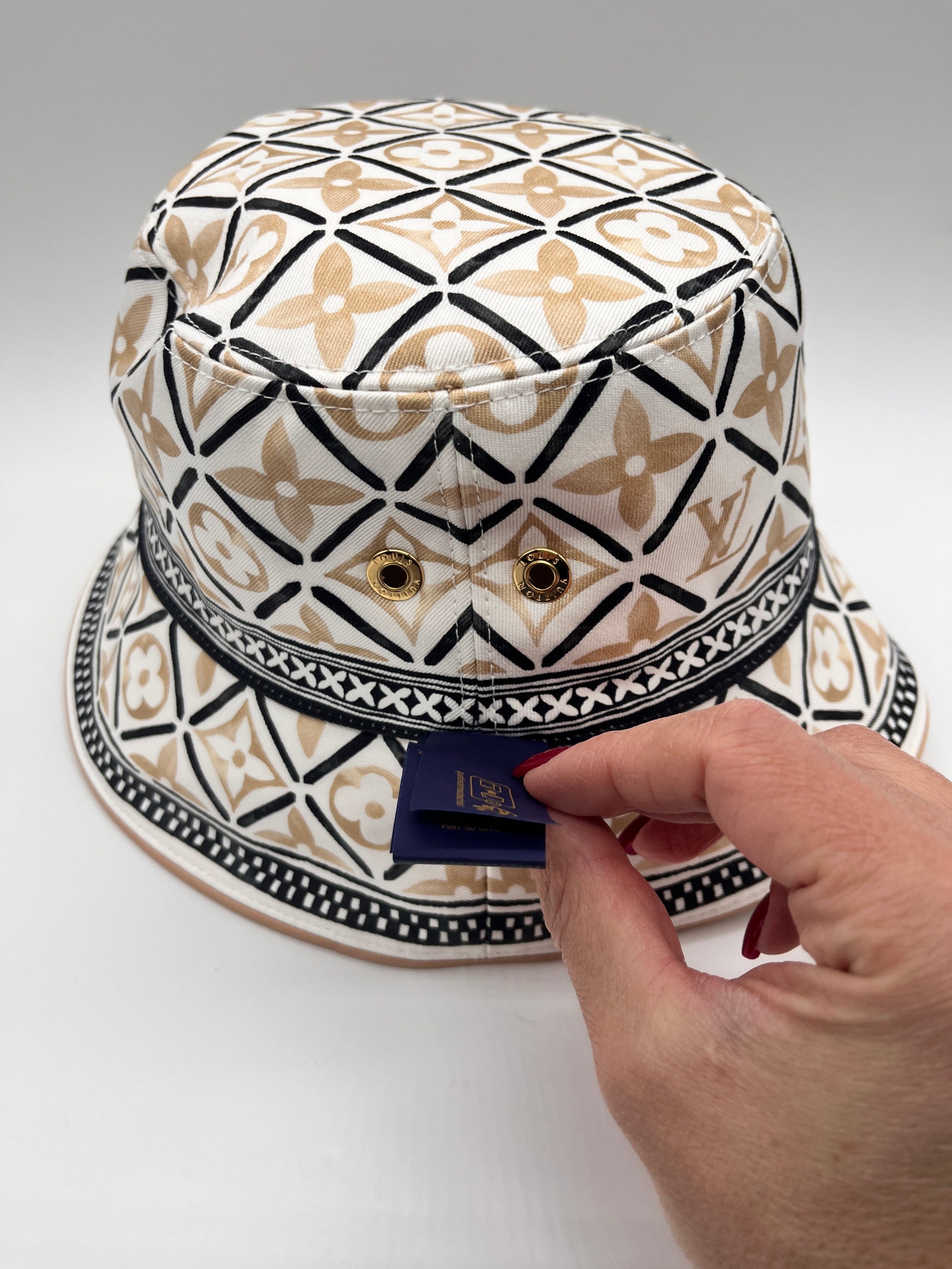 Cappello Flower Tile