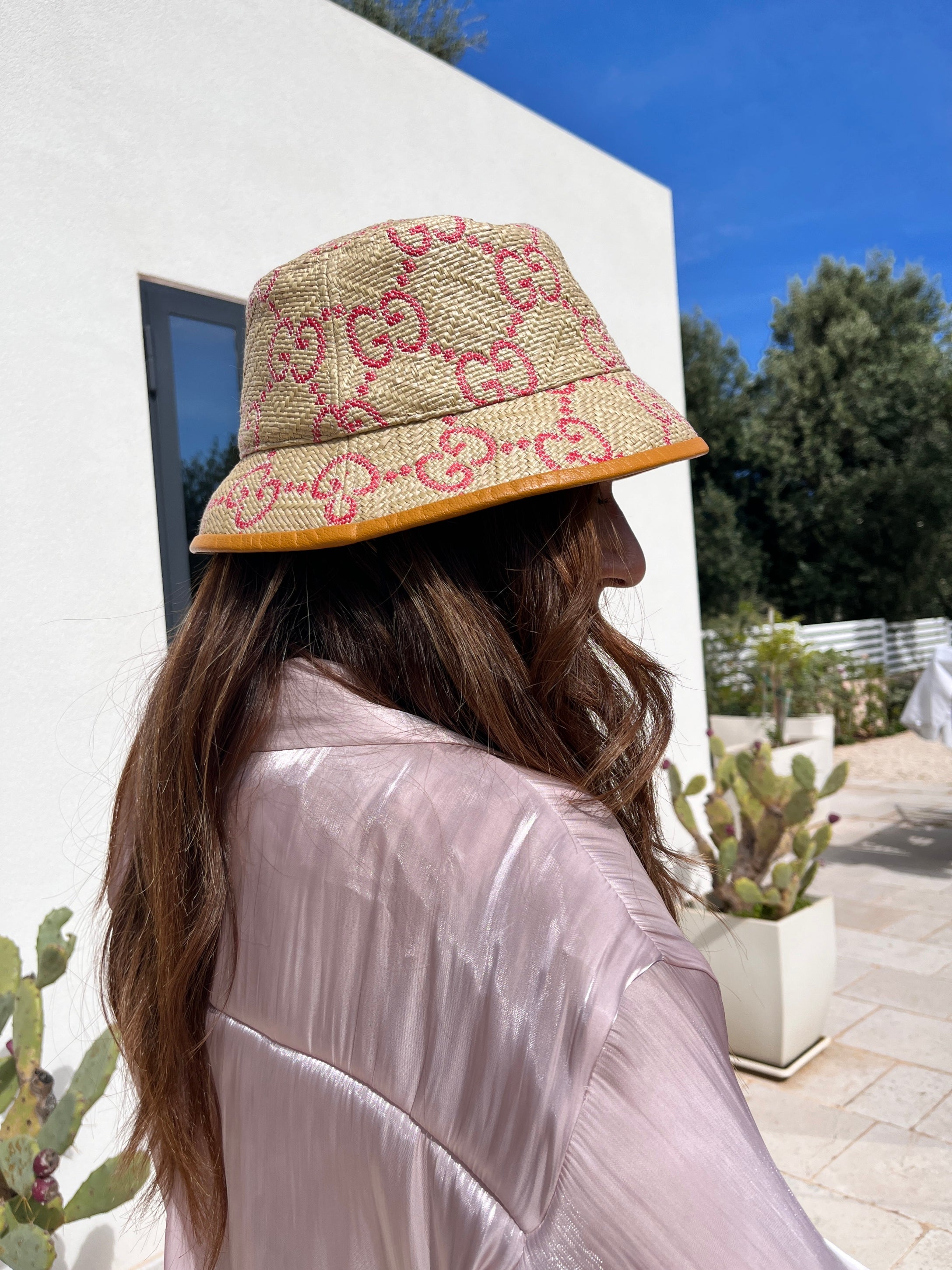 Cappello Bucket Gucci GG raffia