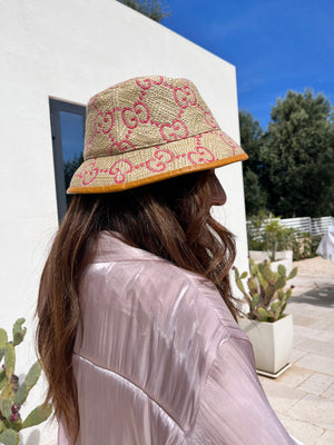 Cappello Bucket Gucci GG raffia