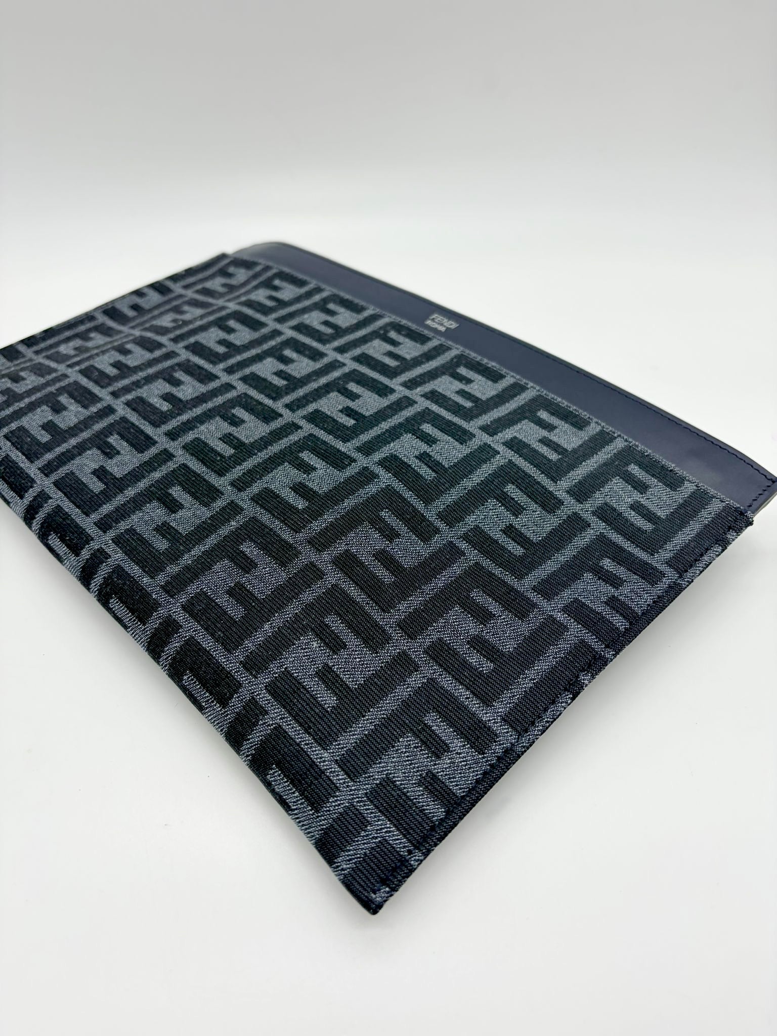 Pouch FF