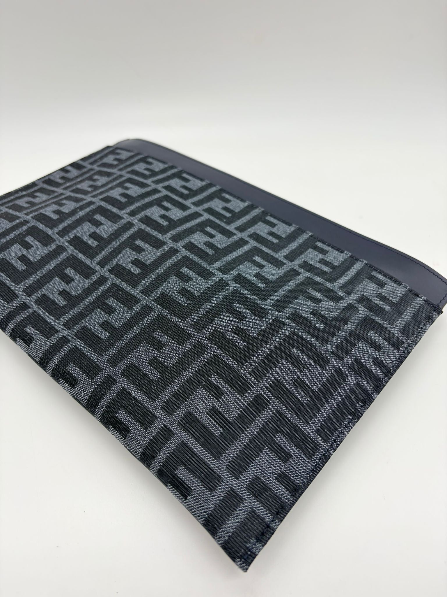 Pouch FF